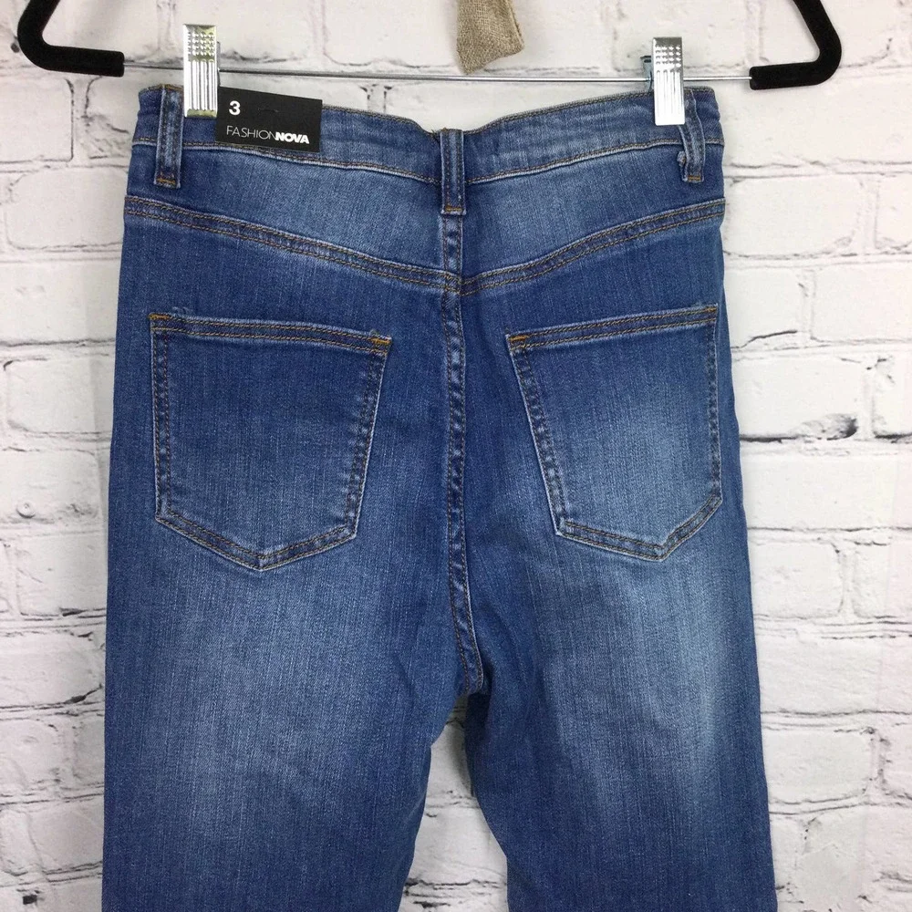 NWT Fashion Nova Dyanne Blue Medium Wash High Rise Denim Jean Juniors Size 3 - Picture 5 of 13